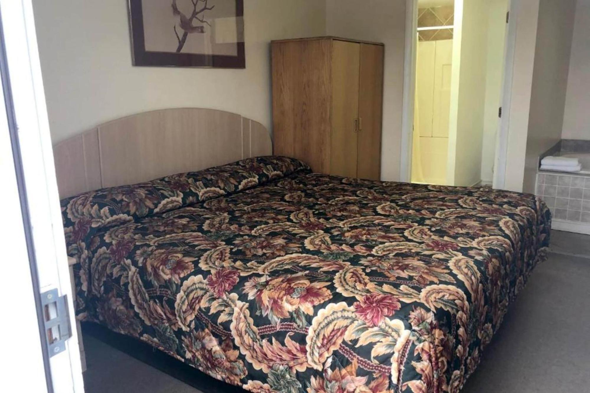 Oyo Starlite 3* Seneca Falls