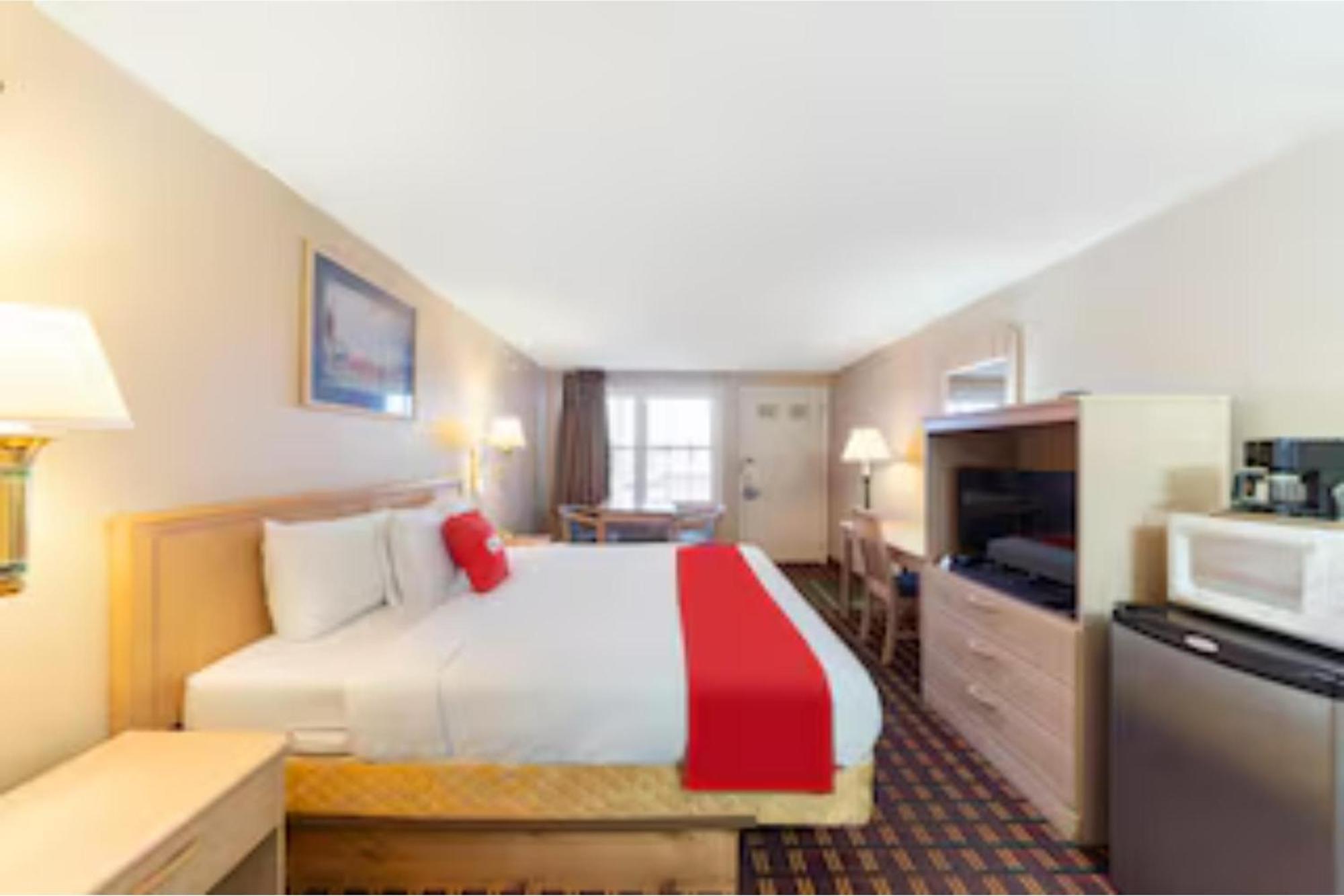 Oyo Starlite Hotel